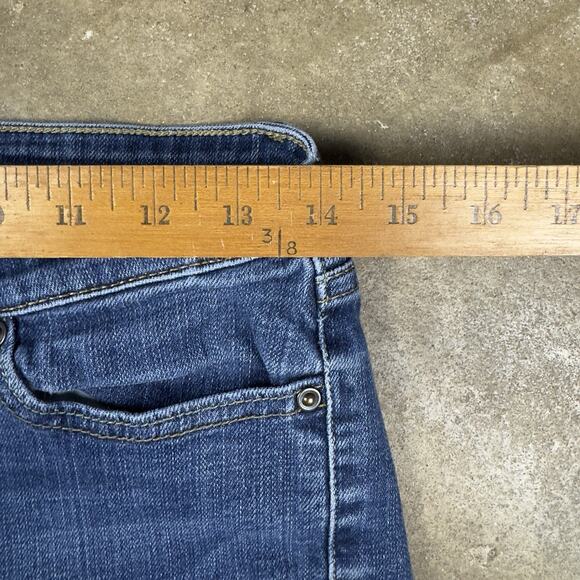 Levi’s Slight Curve Women’s Jeans Size 6/28 Classic Rise Straight Leg Denim - Picture 8 of 11